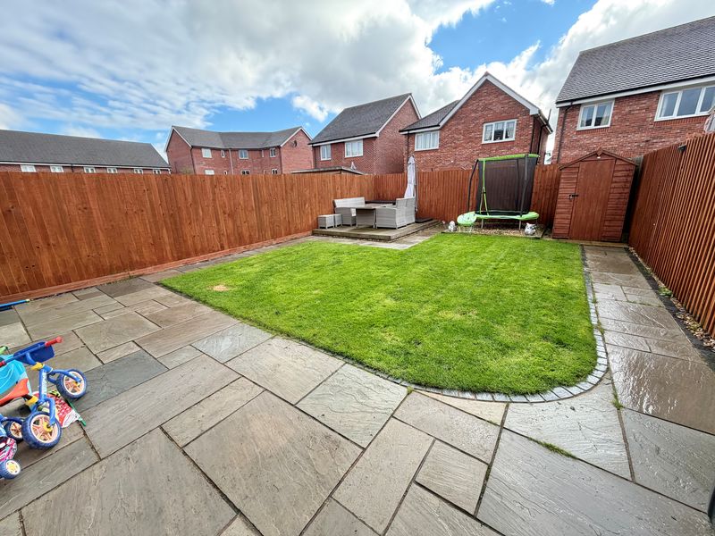 Longbank Court Rossmore